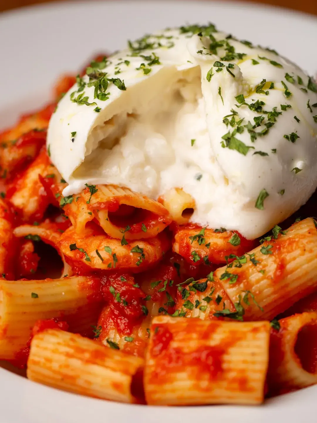 Mezze maniche con Burrata, Pugliese fresca
